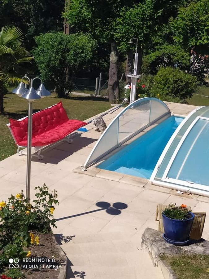 Hotel A Tous Vents La Roche-Chalais Esterno foto
